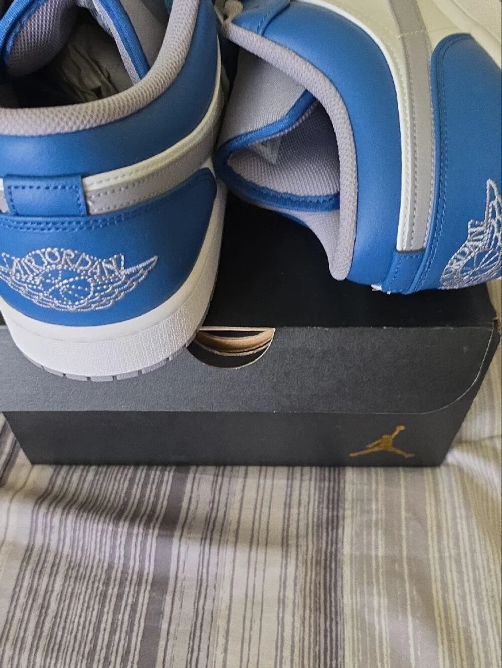 Air Jordan Retro 1 Low Tru Blue/ Grey/white